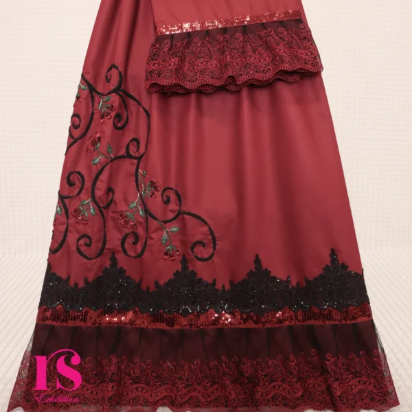 Maroon Rida With Aari Work